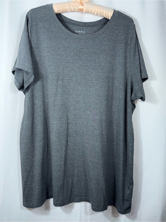 torrid Tops - Torrid Women’s Plus 3 Classic Fit Gray Short Sleeve Basic Tee
